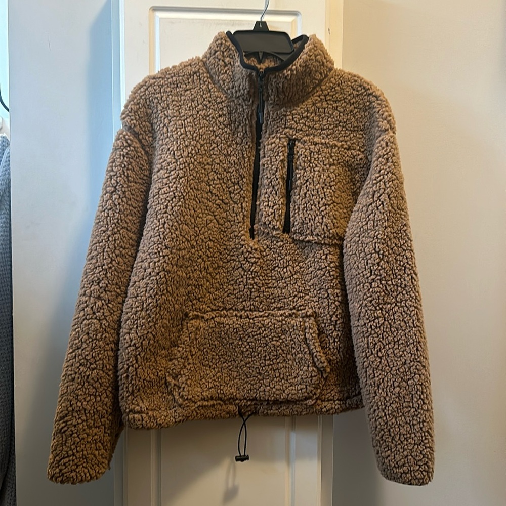 Women’s teddy pullover